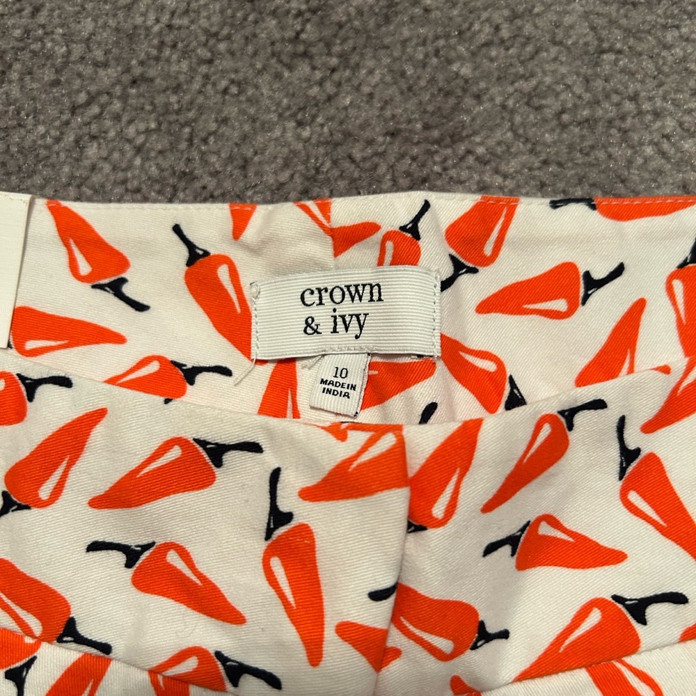 crown & ivy Women's Orange Pepper Print Shorts